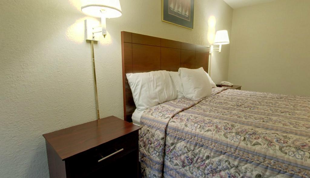 Americas Best Value Inn Newton Bilik gambar