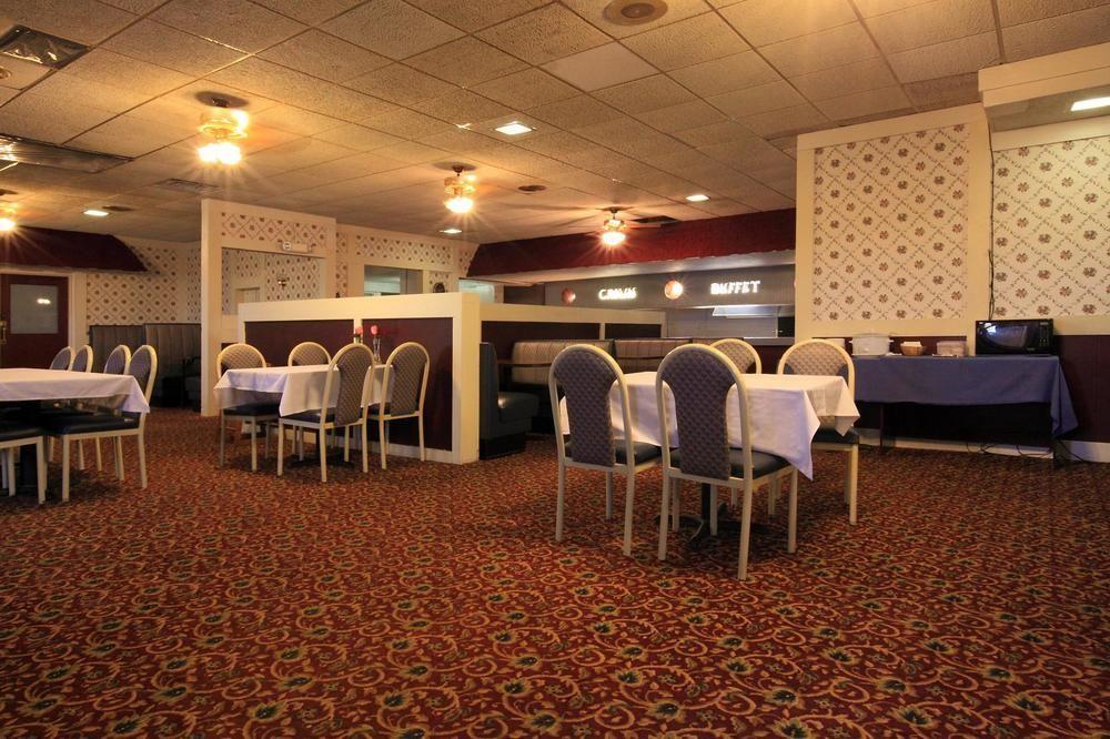Americas Best Value Inn Newton Restoran gambar